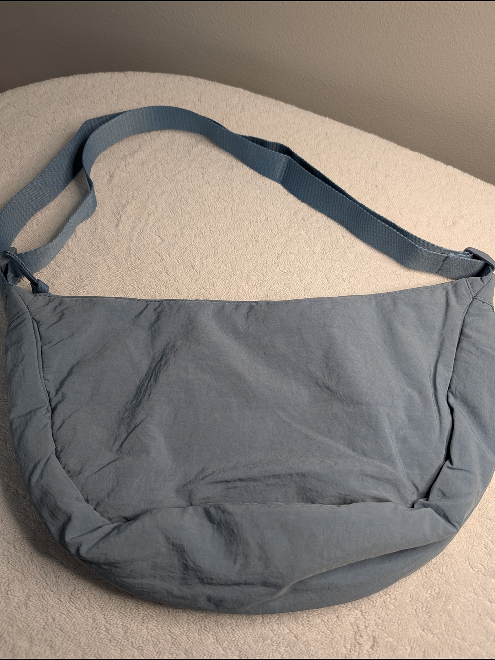 🩵 The Cloud-Soft Crescent Bag Uniqlo-like Size Large Brand New from BAMEI